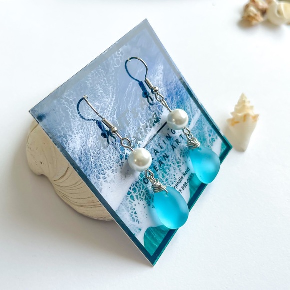 2” Blue Sea Glass Earrings with white bead, sea glass Jewerly, beach Jewerly - Picture 3 of 3